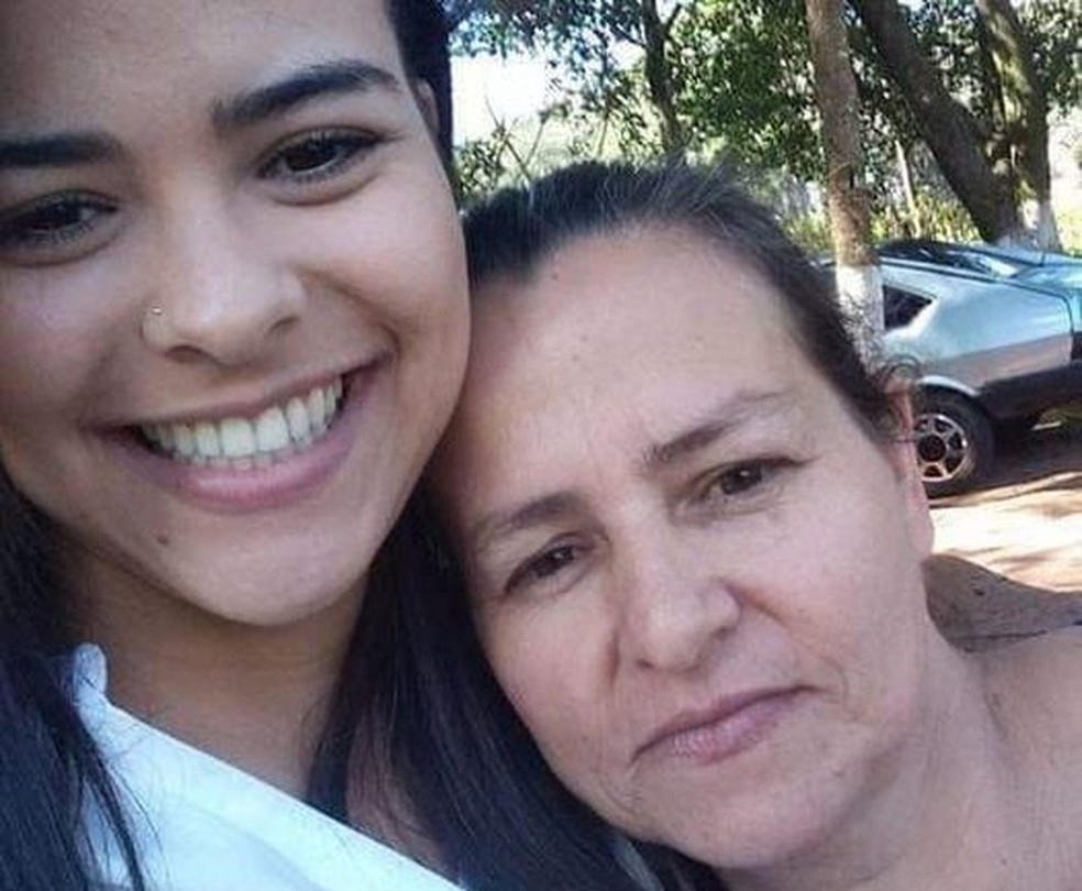 Letícia Brito Amaral e Silvia Regina de Souza Brito morreram em acidente em rodovia de Gavião Peixoto — Foto: Reprodução redes sociais
