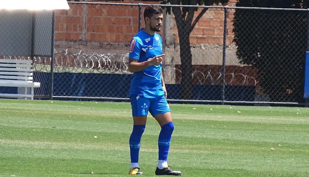 Com dúvida no ataque do Cruzeiro, Mano Menezes repete time titular