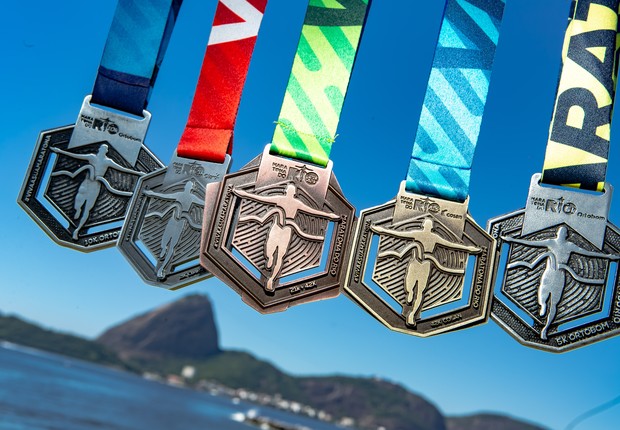 Medalhas Maratona do Rio (Foto: Daniel Werneck)