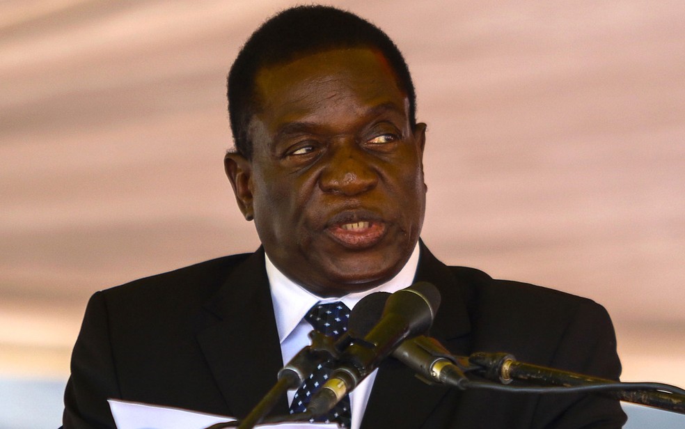 O vice-presidente demitido do Zimbábue, Emmerson Mnangagwa, durante cerimônia em Harare em 7 de janeiro (Foto: Jekesai Njikizana/AFP)
