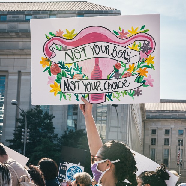 Protesto em Washington pela manutenção do direito ao aborto nos Estados Unidos (Foto: Gayatri Malhotra/Unsplash)