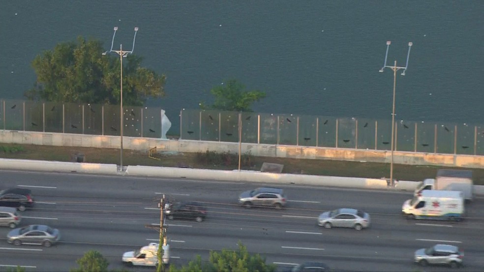 Pelo menos, três vidros amanheceram quebrados em SP (Foto: Reprodução/TV Globo)