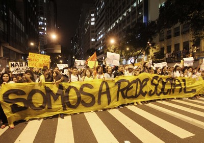 Manifestações no Rio de Janeiro em 17 de junho de 2013 (Foto: Alexandro Auler / Parceiro / Agência O Globo)