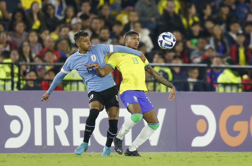 André em ação pela Seleção Sub-20 contra o Uruguai — Foto: Rafael Ribeiro/CBF