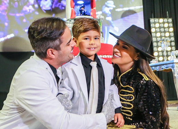 Simone e Kaká Diniz celebram o aniversário do filho, Henry (Foto: Guirlanda Lima/ Brazil News) Simone e Kaká Diniz celebram o aniversário do filho, Henry (Foto: Guirlanda Lima/ Brazil News)