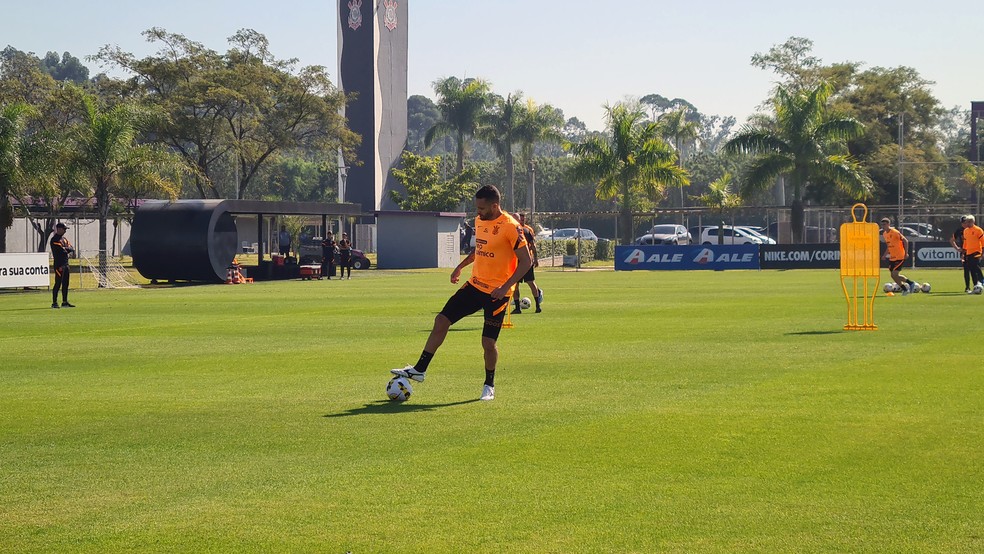 Com o DM lotado, Corinthians inicia preparação para o jogo contra o Goiás