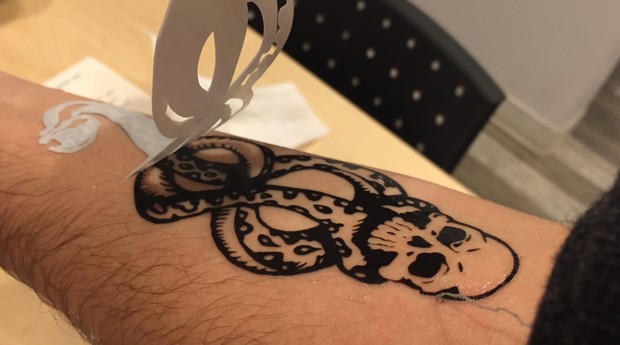 Produto da Momentary Ink lembra tatuagens de chiclete (Foto: Divulgação)