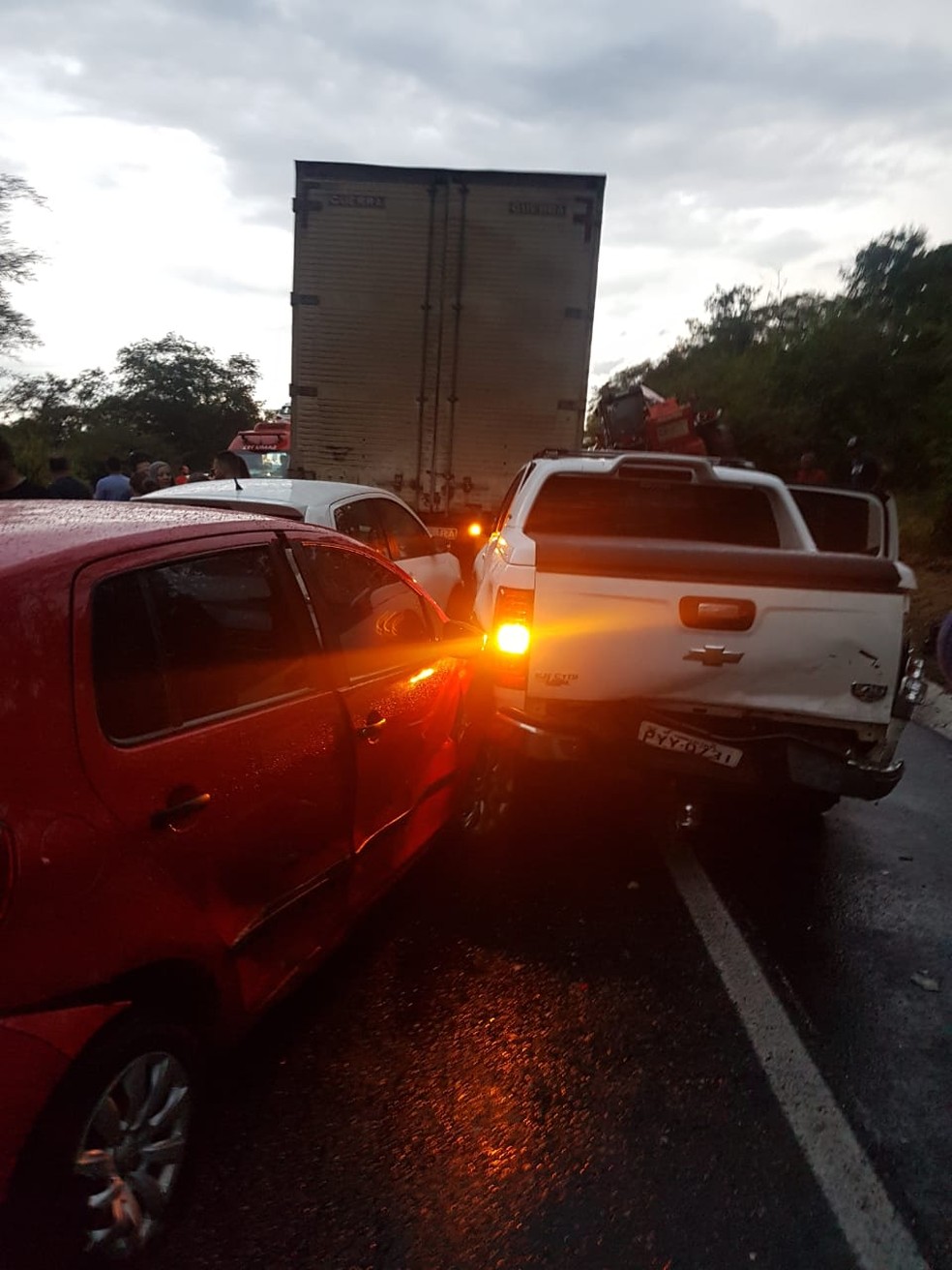 Sete veículos se envolveram em um acidente na altura do KM-509 — Foto: Polícia Rodoviária Federal/ Divulgação