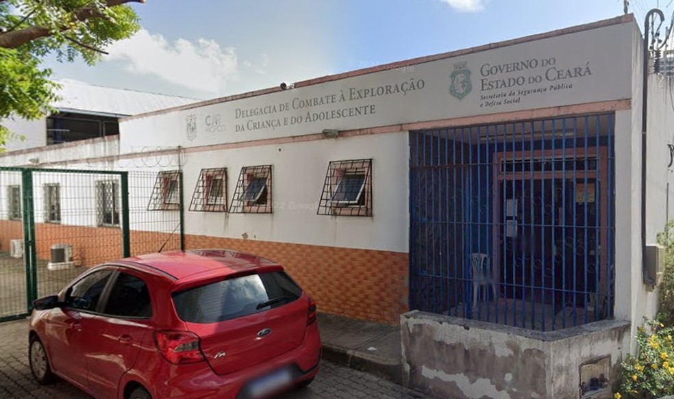 O caso foi denunciado na Delegacia de Combate à Exploração da Criança e do Adolescente (Dceca), em Fortaleza. — Foto: Google Maps