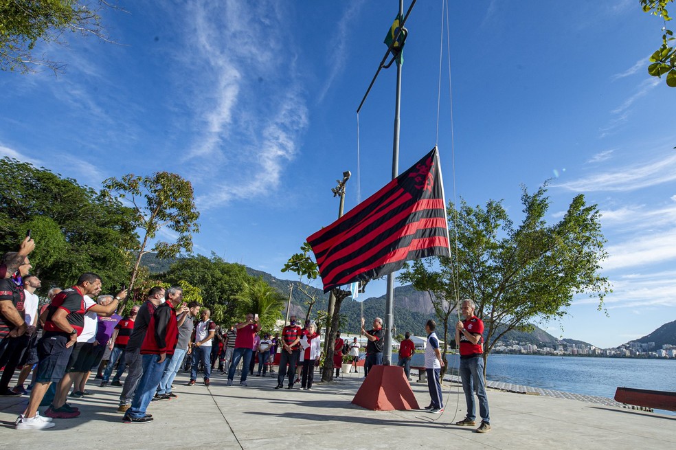 Landim na sede de remo do Flamengo &mdash; Foto: Marcelo Cortes/Flamengo