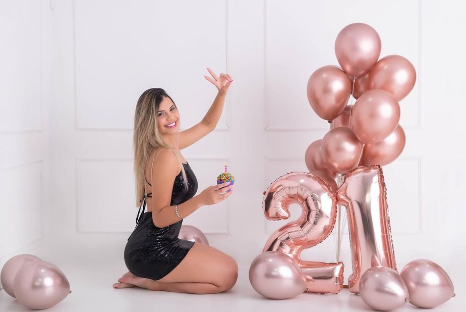 Ex de Pedrinho, do São Paulo, Amanda Nunes celebra 21 anos em meio a  inquérito por agressão: 'Mais forte' | Esporte | extra