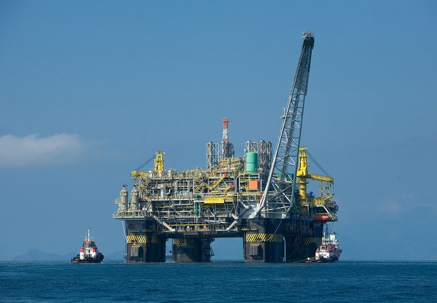 Plataforma de petróleo ; ANP ; extração de petróleo ; Petrobras ;  (Foto: Felipe Dana/Agência Petrobras)