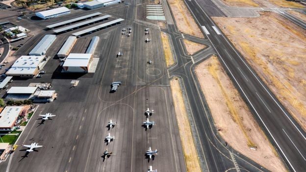 O governo Bolsonaro já mapeou mais 94 projetos, quase metade de aeroportos (44), que podem ser incluídos no PPI (Foto: Getty Images via BBC News Brasil)