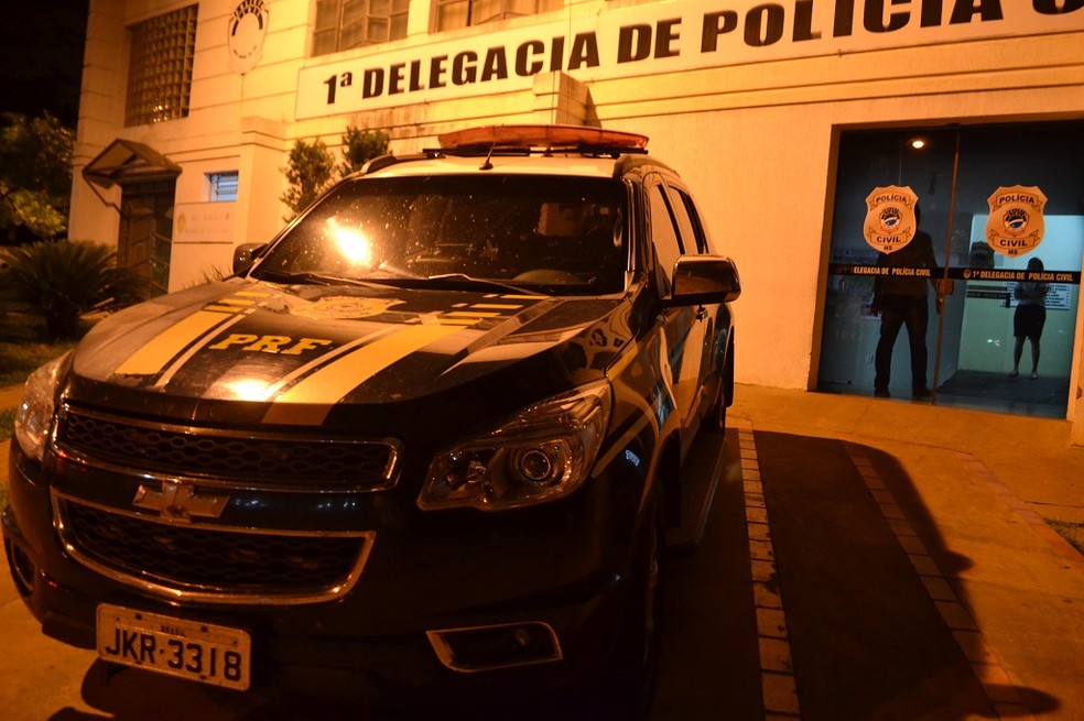 Suspeito foi levado para delegacia de MS logo após prisão em flagrante — Foto: Jornal da Nova/Arquivo Pessoal