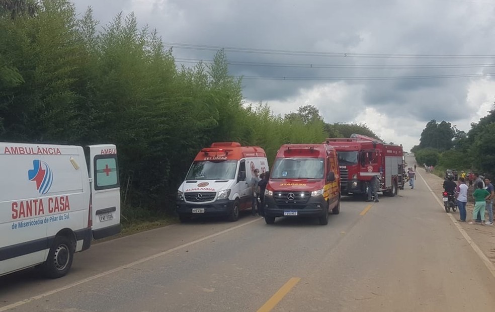 Batida frontal provoca morte de idoso e deixa feridos em Pilar do Sul — Foto: Sérgio Santos / Portal Pilar News