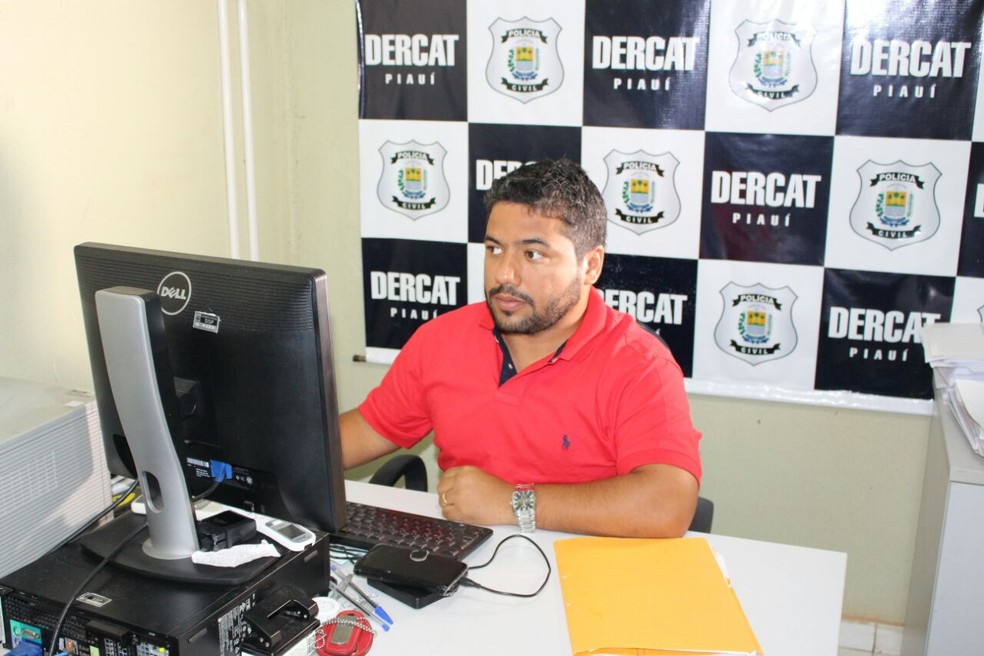 Delegado Daniel Pires disse que homem está preso preventivamente (Foto: Junior Feitosa/G1)