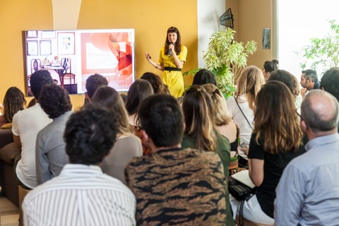 Ana Kreutzer apresentou a palestra "Tendências de cores 2019", oferecida por Suvinil