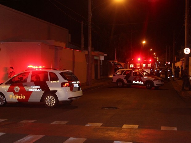 PM troca tiros com suspeitos de assalto a casa em Rio Claro (Foto: Samuel Pancher)