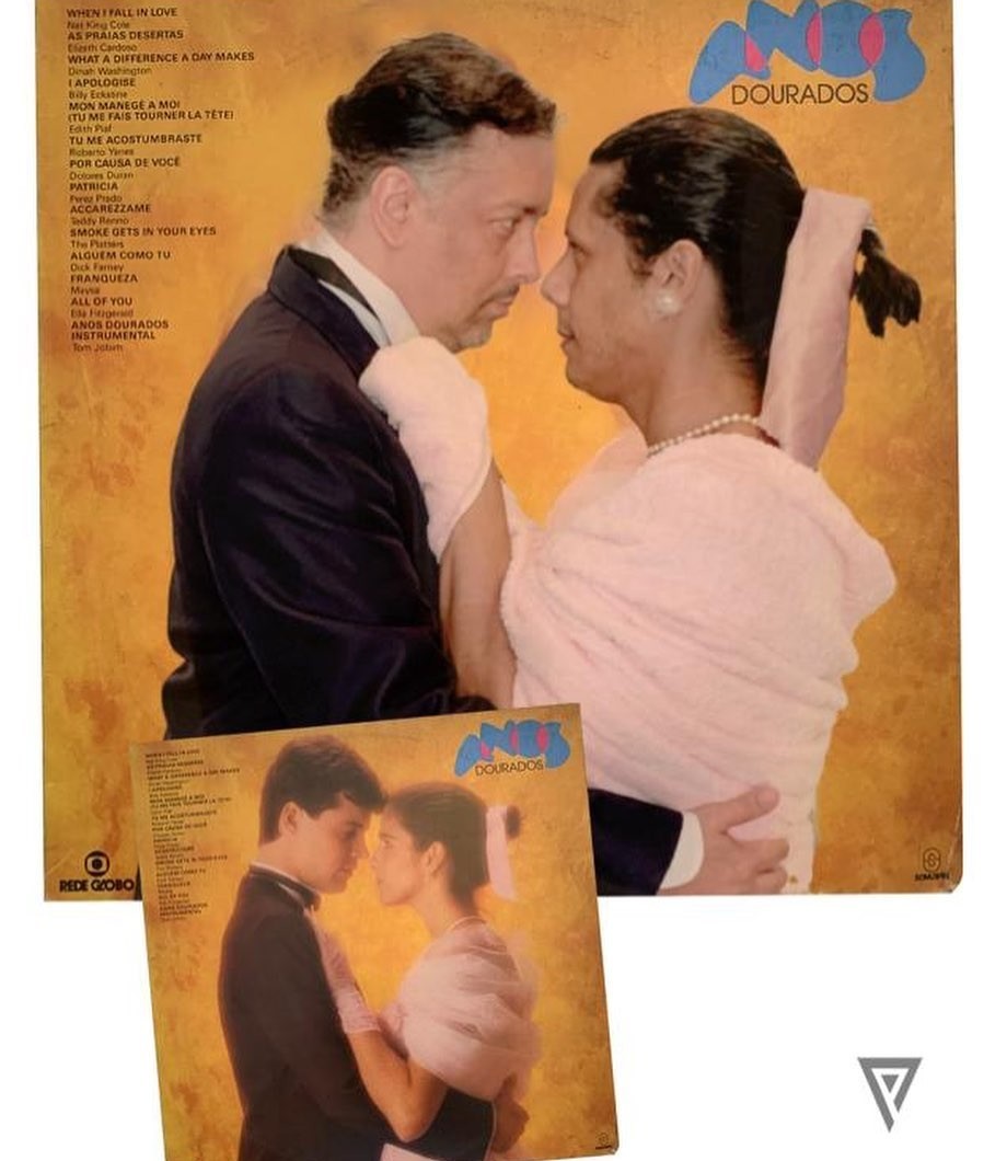 Rodrigo Fagundes e Wendell Bendelack reproduzem capa do disco de Anos Dourados (Globo, 1986), com Malu Mader e Felipe Camargo (Foto: Reprodução/Instagram)