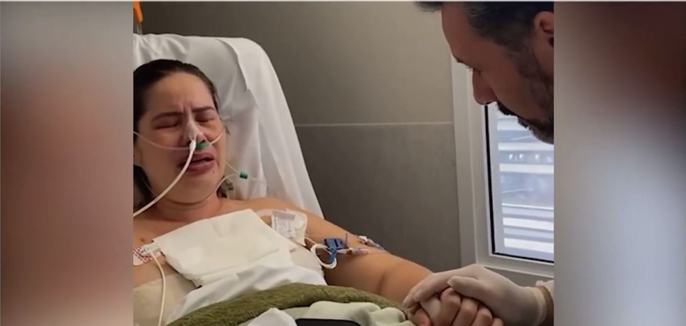 Michele chegou a ser intubada duas vezes e foi submetida a um parto de emergência — Foto: Reprodução