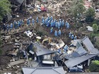 Japão pede que 250 mil pessoas deixem casas após terremoto