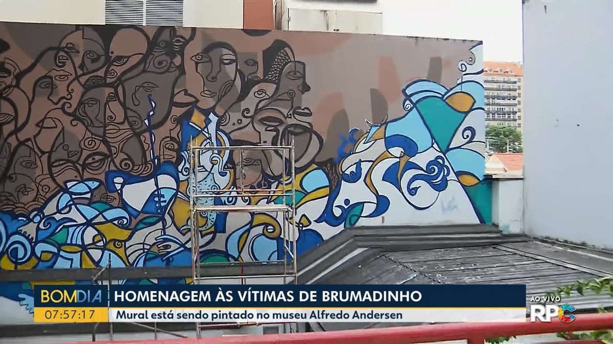 Artista pinta mural em museu de Curitiba para homenagear vítimas da  tragédia em Brumadinho | Paraná | G1
