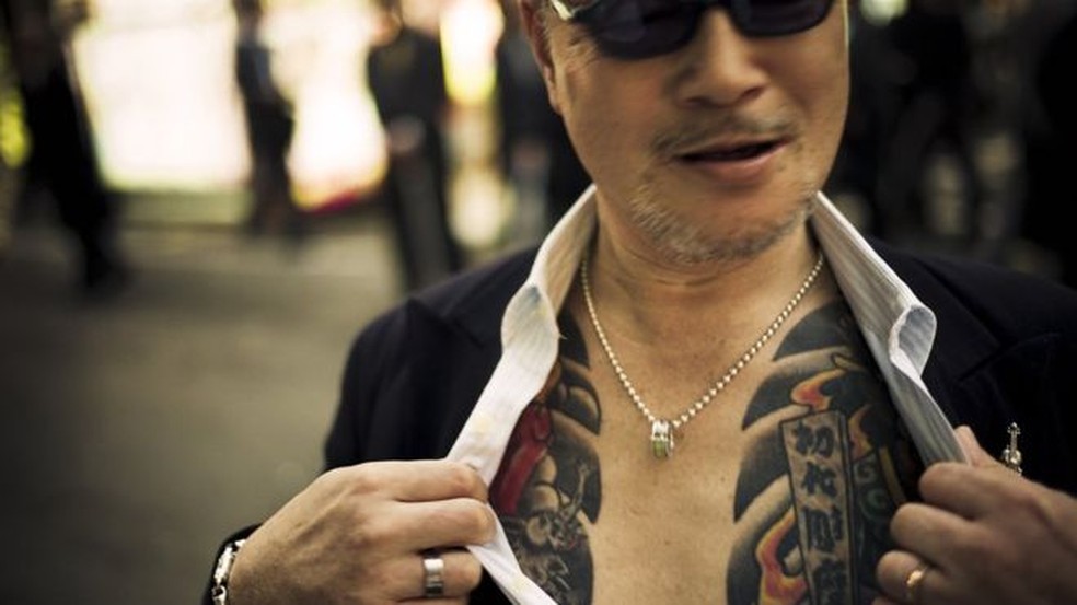 As tatuagens são cruciais para os membros da yakuza — Foto: Anton Kusters/BBC