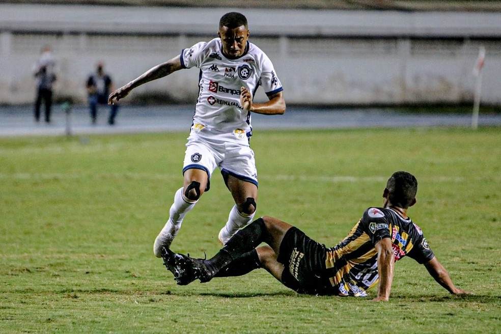 Carlos Alberto ganhou pela segunda vez mais alguns minutos em campo — Foto: Samara Miranda/Remo