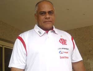 Em busca de equilíbrio, Ney cogita chegada de psicólogo ao Flamengo