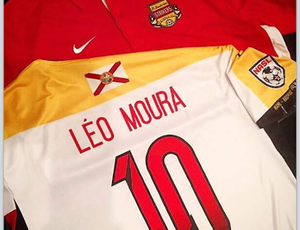 À espera de Léo Moura, técnico exalta lateral: Liga vai dar salto de qualidade