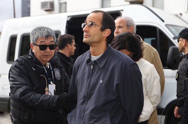 Fora da pris&atilde;o, Marcelo Odebrecht centra fogo em executivos da empresa