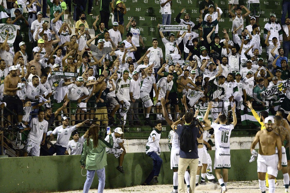 Rebaixado na temporada passada, Goiás conseguiu o acesso em 2021 — Foto: Marcos Ribolli