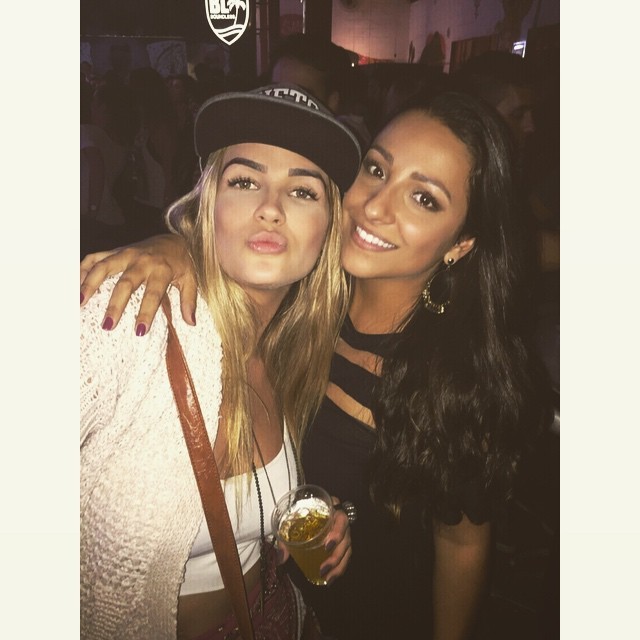 Aline Gotschalg e amiga (Foto: Reprodução/Instagram)