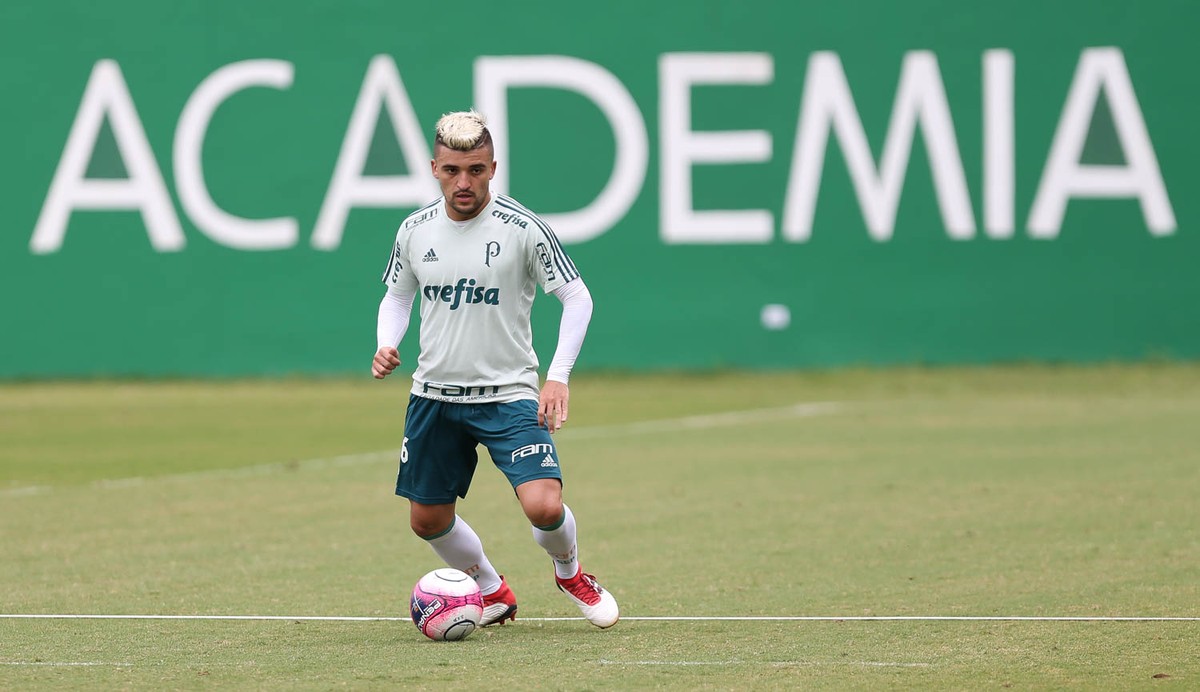 [ENQUETE] Victor Luis já merece ser titular do Palmeiras?