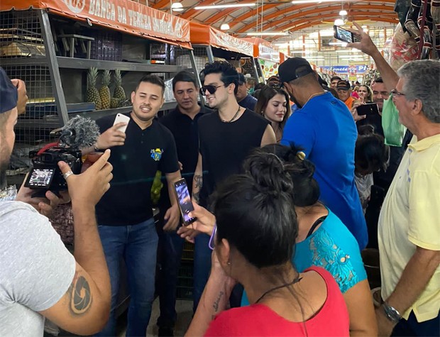 Luan Santana e Izabela Cunha estão no Mato Grosso (Foto: Divulgação)