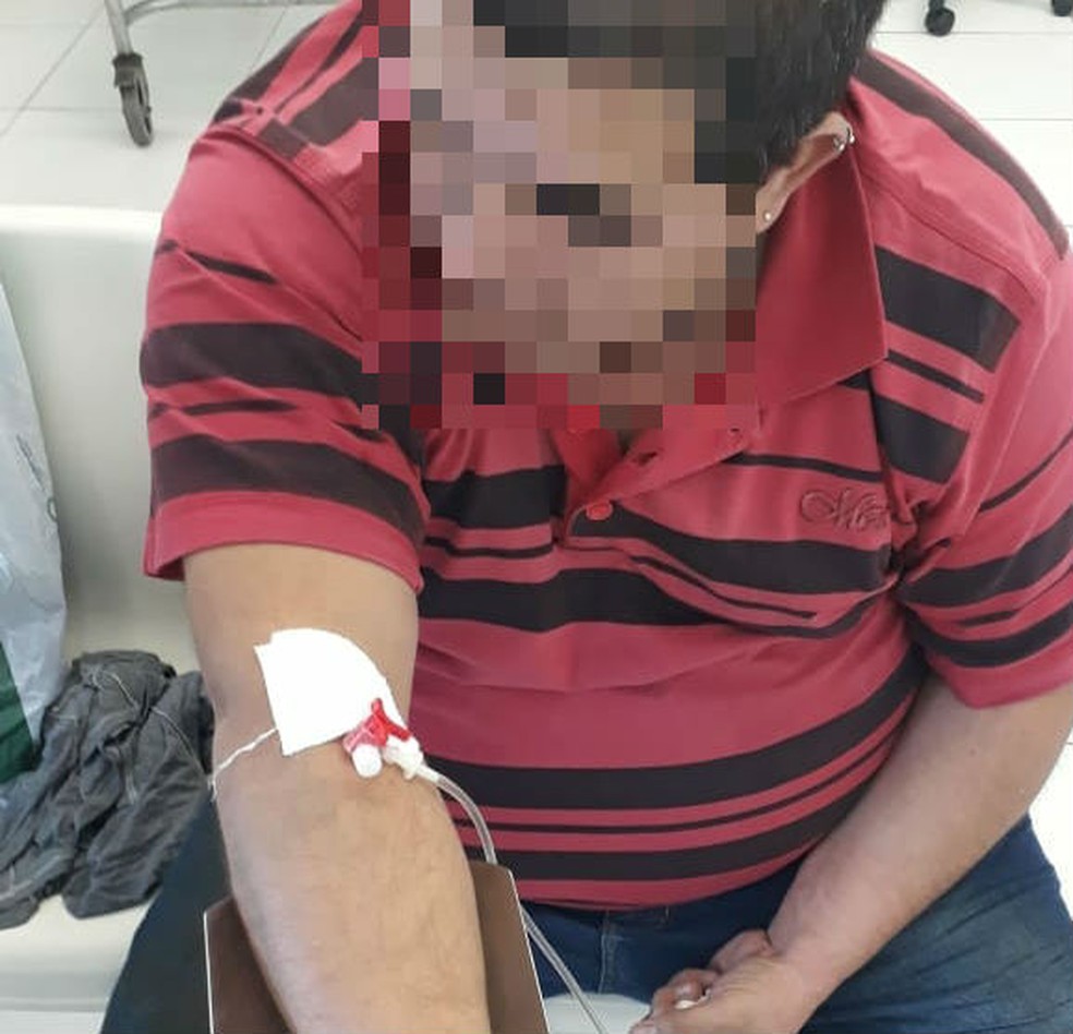 Homem chegou a ser levado para hospital antes da farsa ser descoberta (Foto: Divulgação/Polícia Militar)