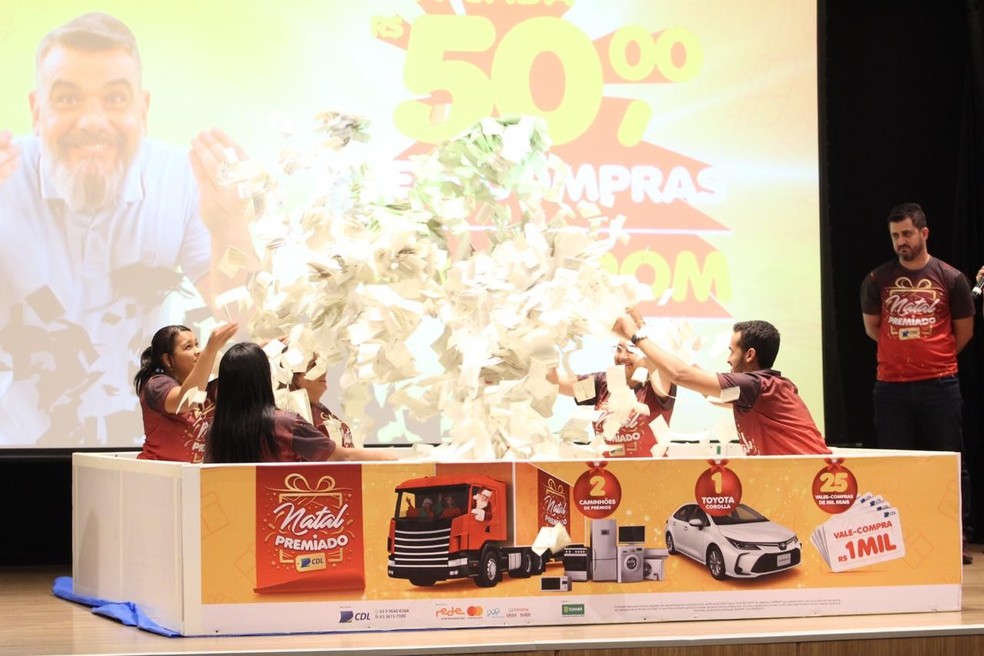 Rosarienses estão entre os sorteados no Natal Premiado da CDL