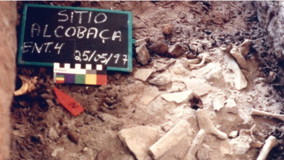 Sítio arqueológico de Alcobaça, em Pernambuco, onde foram desenterrados restos esqueléticos