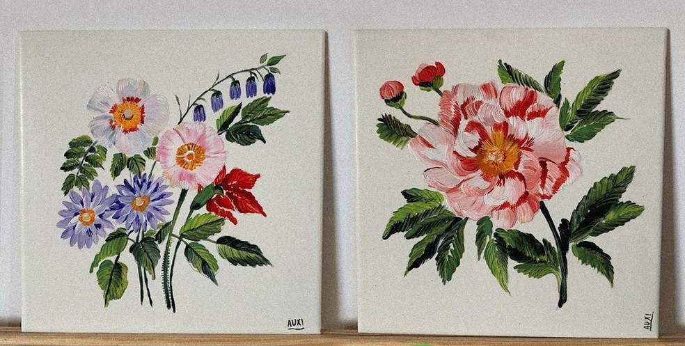 Pinturas feitas em azulejos  — Foto: Caixa Cultural / Divulgação