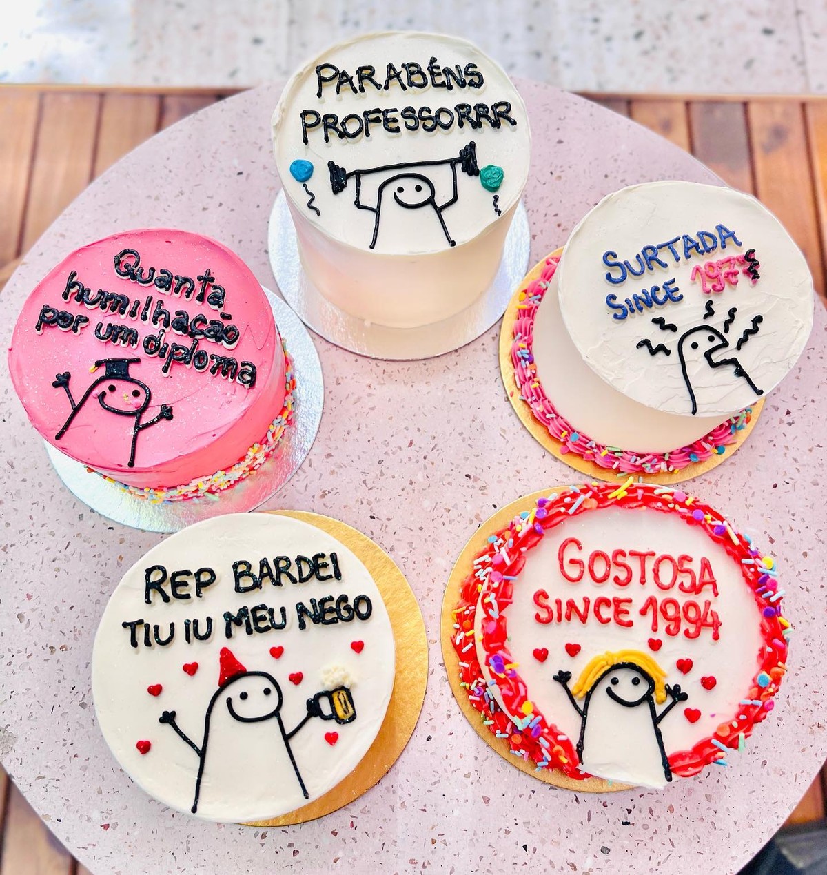 Bentô Cake: minibolos com frases engraçadas estão bombando. Veja onde  comprar! | Gastronomia | Glamour