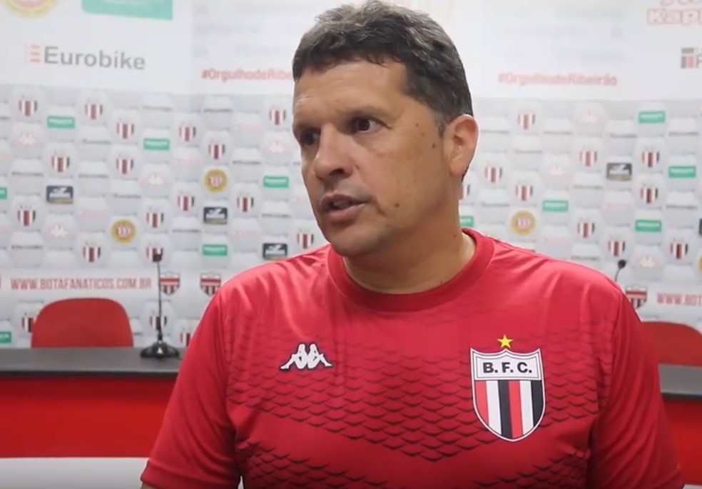 Com Volta De Recuperados De Covid 19 Claudinei Tenta Montar Botafogo Sp Ideal Para Reestreia Botafogo Sp Ge