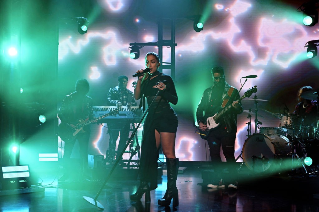 THE TONIGHT SHOW STARRING JIMMY FALLON -- Episode 1595 -- Pictured: Musical guest Anitta performs on Monday, January 31, 2022 -- (Photo by: Nathan Congleton/NBC/NBCU Photo Bank via Getty Images) (Foto: NBCU Photo Bank via Getty Images)