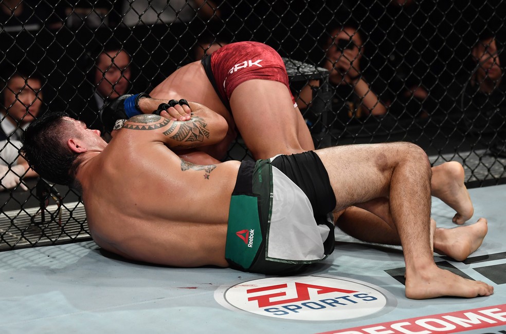 Anthony Hernandez finalizou Jun Yong Park â?? Foto: Getty Images