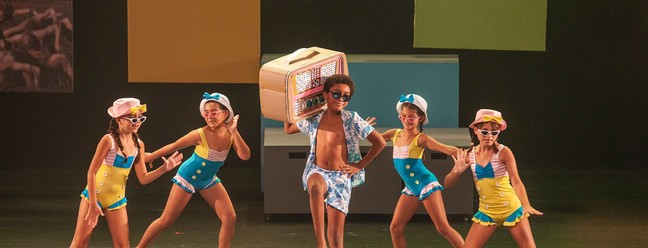 As praias do Brasil, uma dança alegre e teatral do espetáculo anual do Centro de Movimento Deborah Colker — Foto: Divulgação/CMDC