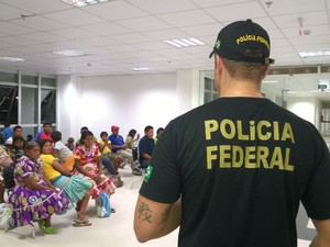 Indígenas foram levados para a sede da Polícia Federal (Foto: Divulgação/PF)