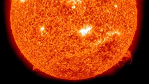 Explosões solares violentas podem causar danos sérios à estrutura tecnológica que usamos todos os dias (Foto: Getty Images via BBC)