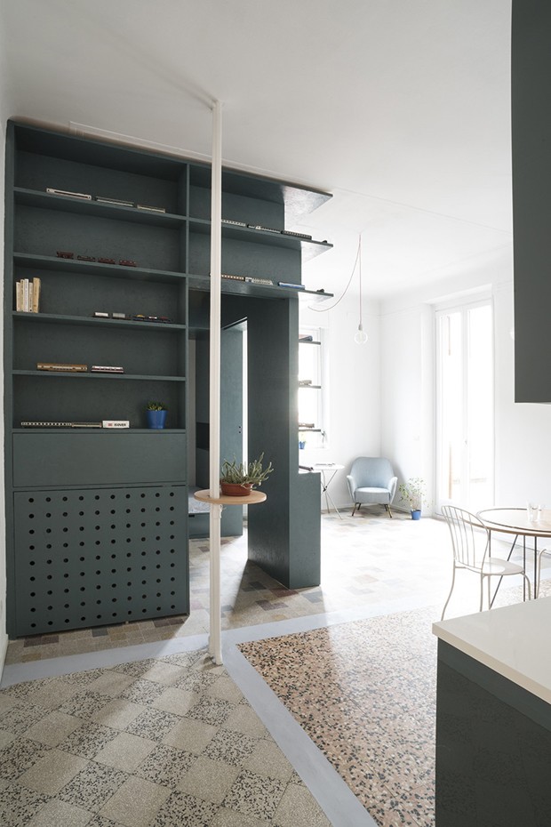 Décor do dia: sala minimalista com móvel multifuncional (Foto: Daniele Iodice)