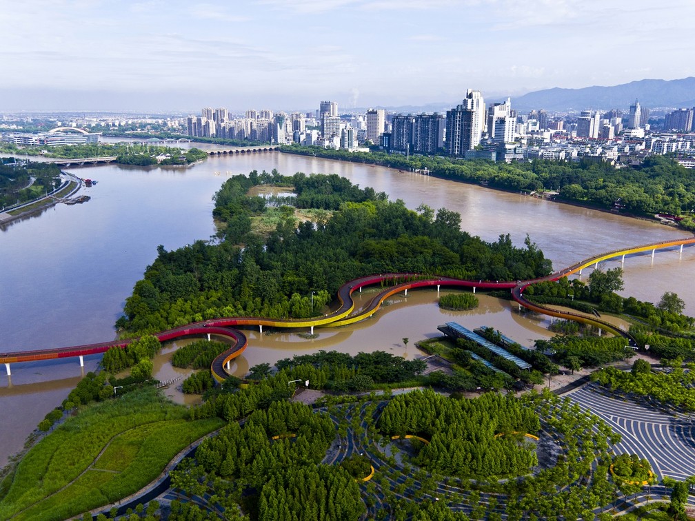 Parque alagÃ¡vel Yanweizhou, na cidade de Jinhua, na China â Foto: Turenscape/DivulgaÃ§Ã£o