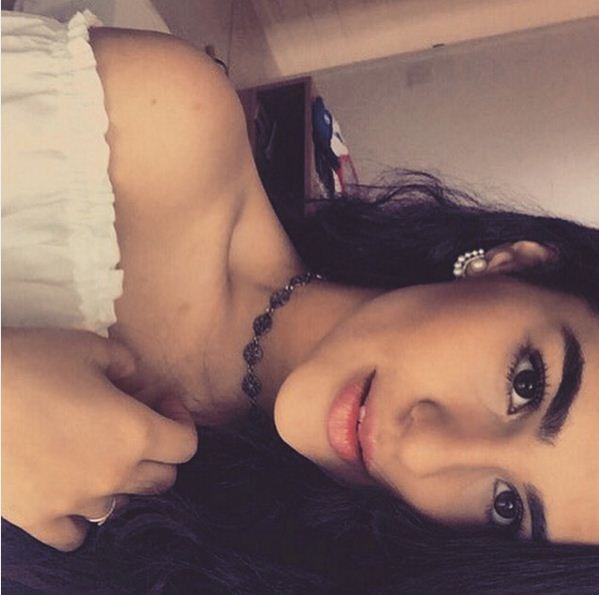 Livian Aragão faz charme em selfie matinal (Foto: Reprodução/ Instagram)