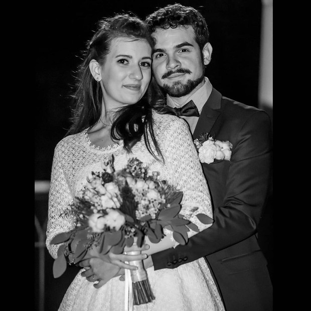 Ghilherme Lobo se casa com Ari Conti após dez anos de namoro (Foto: Reprodução/Instagram)